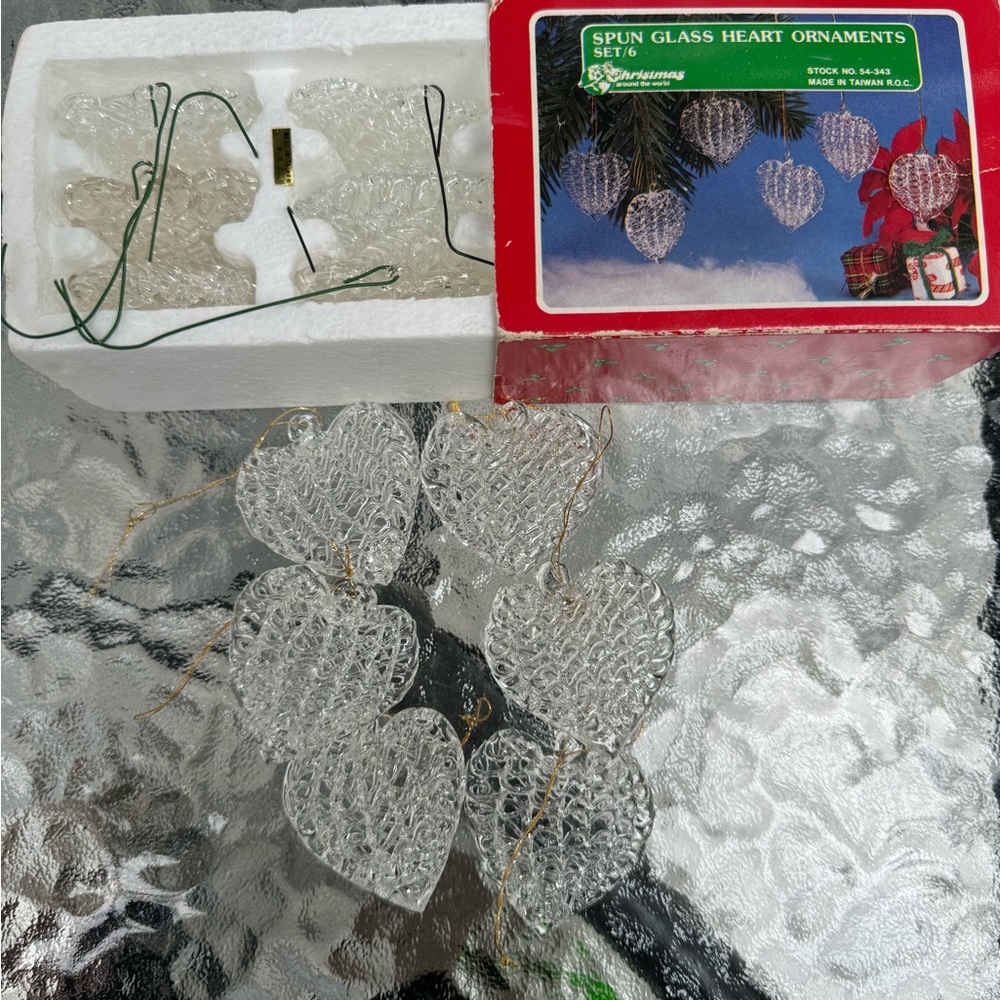 Vintage Set of 12 Glass‎ Spun Glass Heart Christmas Tree Ornaments 1.5"